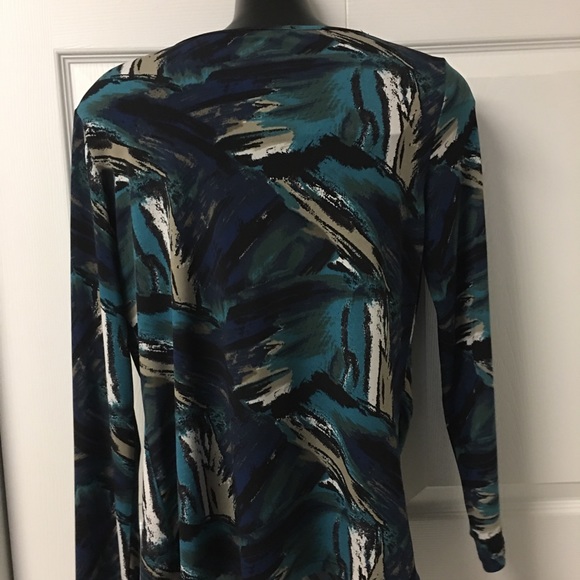 Beautiful Patterned Top L - Picture 3 of 4